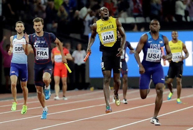 Usain Bolt yarıştan önce 3 kadınla birden... - Resim: 1