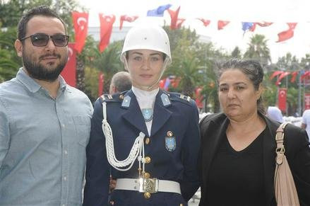 Babası göremedi ama... Canan Efe babasının en büyük hayalini gerçekleştirdi - Resim: 1