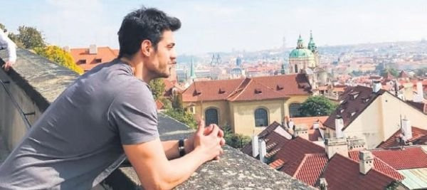 Hande Erçel yeni sevgilisi Mehmet Dinçerler ile Prag'da! - Resim: 2