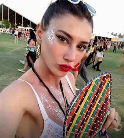 Hande Erçel Coachella'da Şeyma Subaşı'nı geride bıraktı - Resim: 3