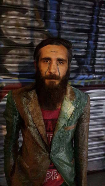 Enayi dövmeli adam konuştu: Sokağı anlamayan sanatçı olamaz - Resim: 1