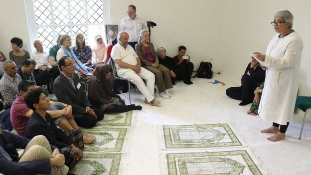 Aktivist Seyran Ateş herkesin girebileceği cami açacak - Resim: 1