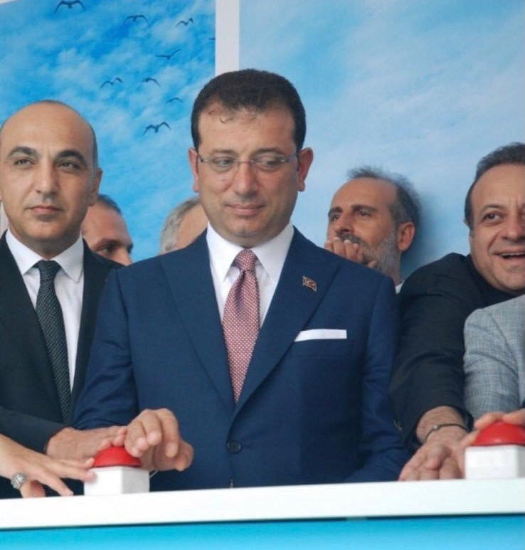 İmamoğlu'nun bakışı sosyal medyayı salladı! - Resim: 2