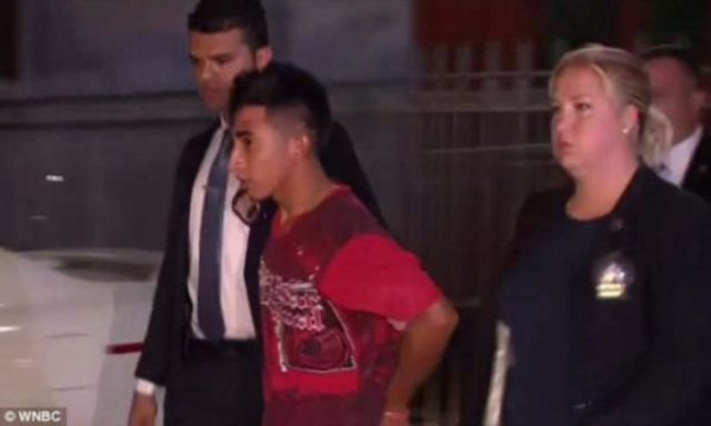 Çete üyesi camdan girip 11 yaşındaki kıza tecavüz etti! - Resim: 1