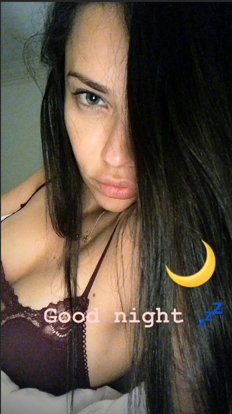 Adriana Lima'dan iyi geceler paylaşımı - Resim: 1