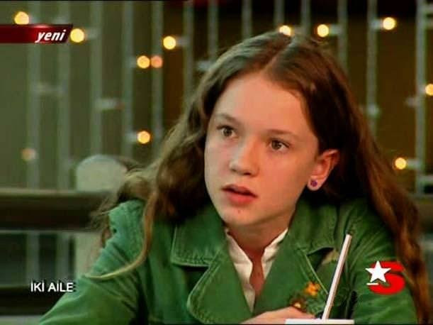 Taner Ölmez'in sevgilisi oyuncu Ece Çeşmioğlu ödül aldı - Resim: 1