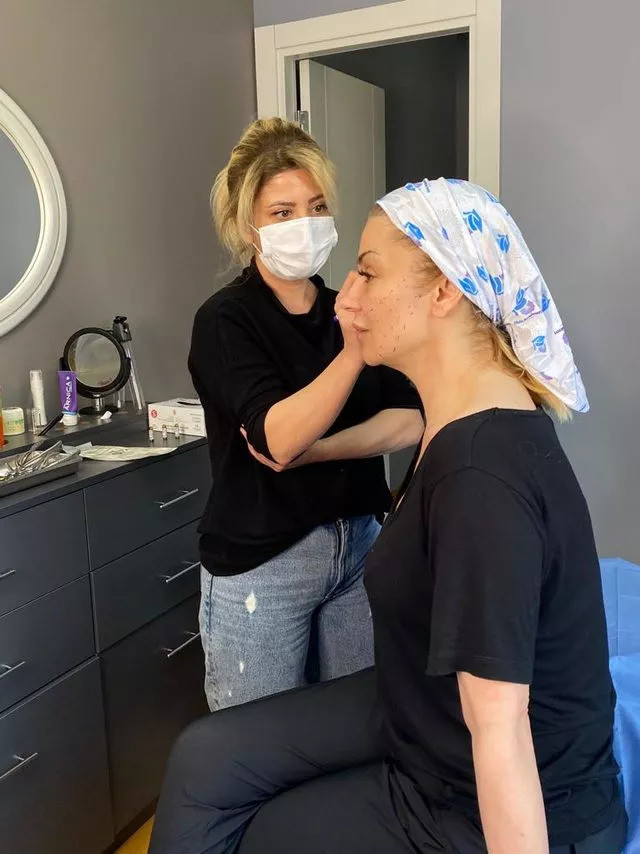 Songül Karlı'nın Estetik Mucizesi; 20 Yaş Gençleşti - Resim: 1