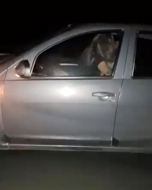 120 km hızla giden arabada cinsel ilişkiye girdiler! - Resim: 1