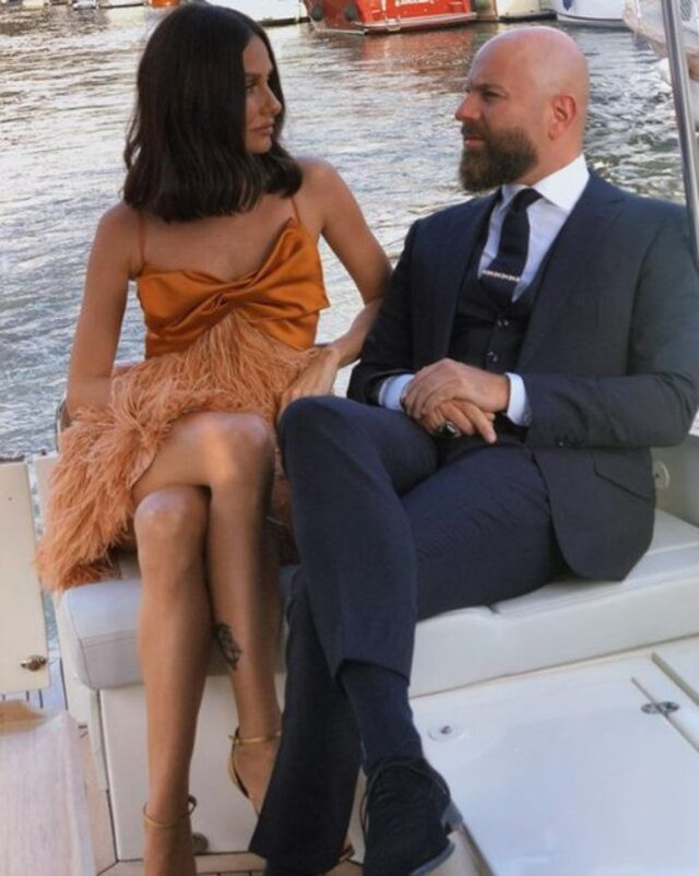 Yasemin Özilhan: Kocam Hep Yüksek Topuklu Ayakkabı Giymemi İstiyor - Resim: 4