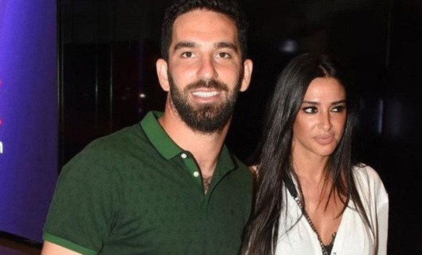 Aslıhan Doğan dudaklarına dolgu yaptırdı! - Resim: 1