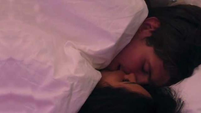 Evlilik Programında Yarışmacılar Canlı Yayında Sevişti - Resim: 1