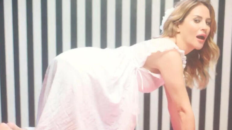 aynur aydin dan hulya avsar taklidi medyafaresi com mobil