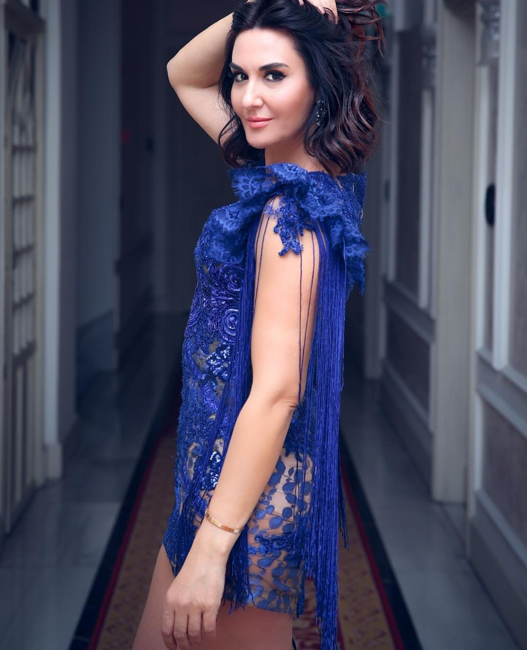 Ayşe Tolga transparan elbisesiyle şaşırttı - Resim: 1