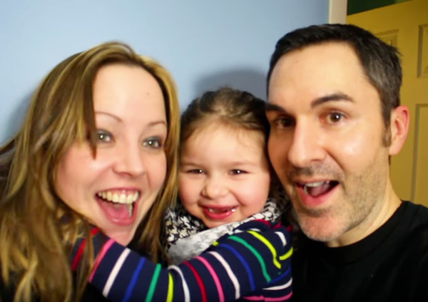 Kızlarının videosunu çekerken şok oldular - Resim: 2