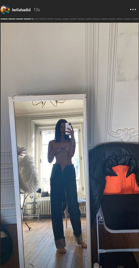 Bella Hadid’den üstsüz poz: Defilenin etkisinden çıkamadı! - Resim: 1