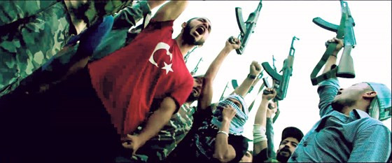 13 Saat: Bingazi’nin Gizli Askerleri filminde Türk bayraklı terörist rezaleti! - Resim: 1