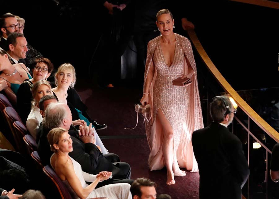Brie Larson’ın ayakları 92. Oscar törenine damgasını vurdu - Resim: 1