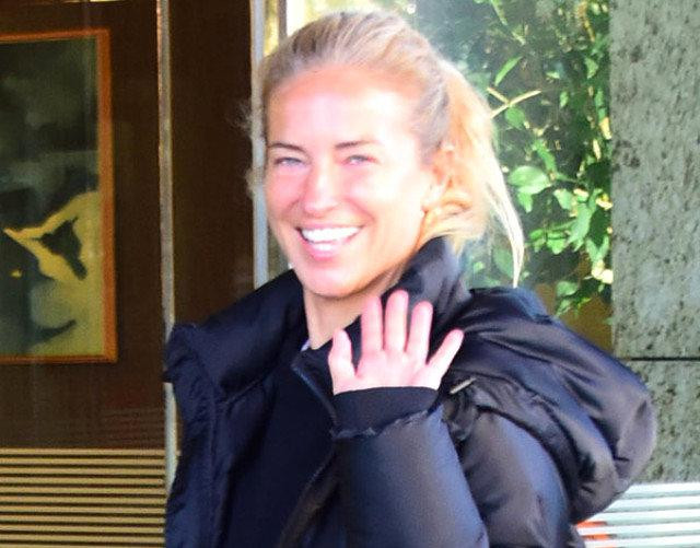 Burcu Esmersoy makyajsız yakalandı - Resim: 1