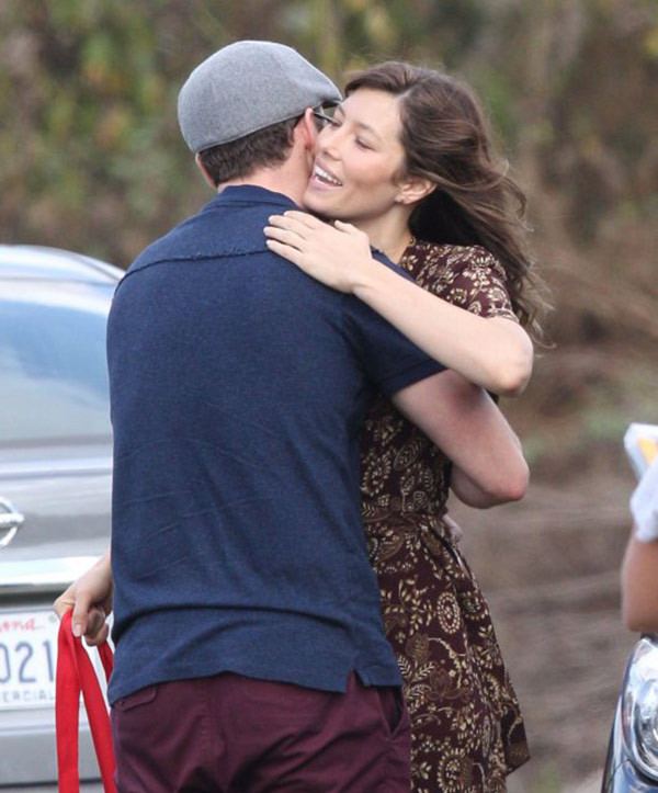 Justin Timberlake'den eşi Jessica Biel'e ateşli öpücük - Resim: 1