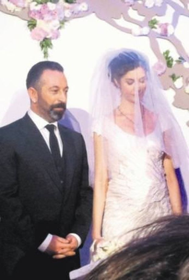 Cem Yılmaz Eski Eşe Nafakayı TL Üzerinden Ödemek İstiyor - Resim: 1