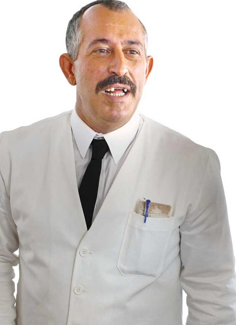 Cem Yılmaz: Defne ve kızlarını oynatacağım iddiaları yalan - Resim: 1