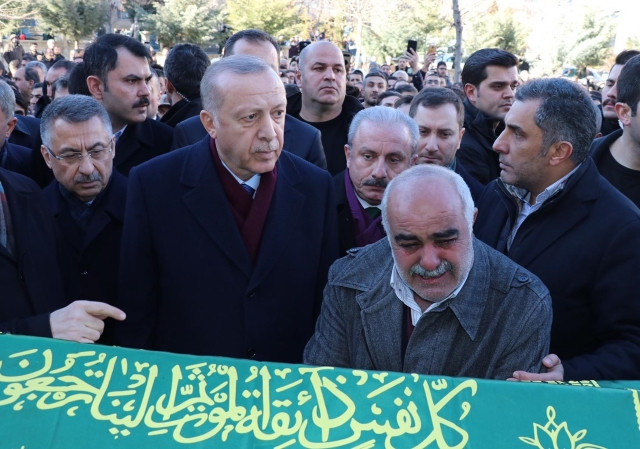 Erdoğan depremin vurduğu Elazığ’da - Resim: 1