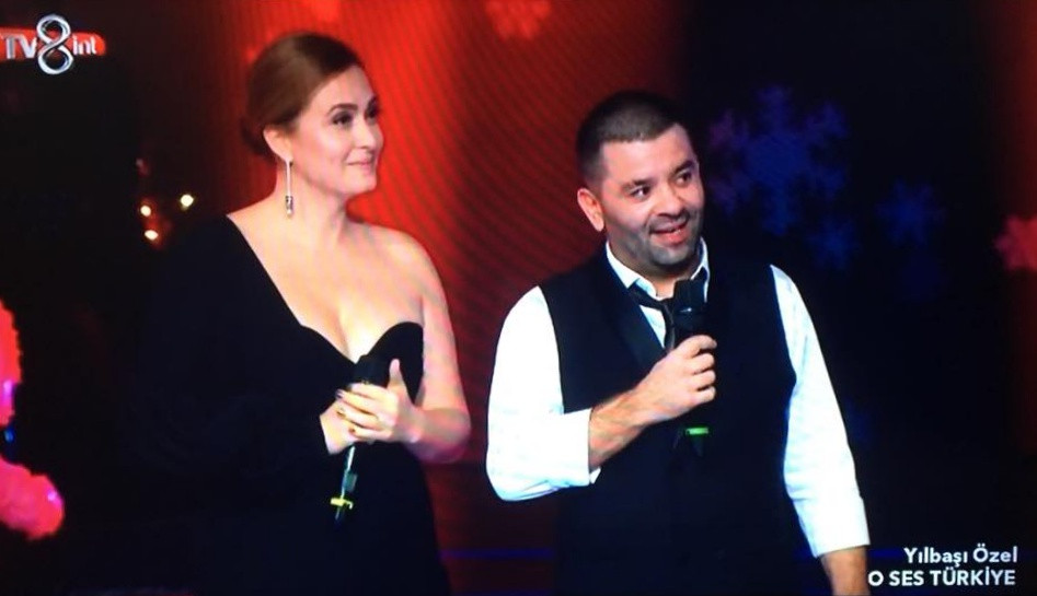Ceyda Düvenci ve eşi Bülent Şakrak'tan O Ses Türkiye'de romantik düet - Resim: 1