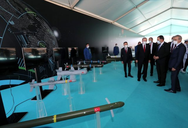 Erdoğan'dan Roketsan açılışındaki aksiliğe tepki: Bu teknolojiye yakışmıyor - Resim: 2