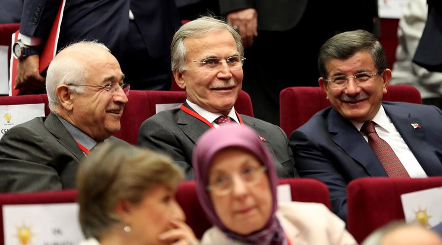 AK Parti'de kurucu kadroyla büyük yol ayrımı - Resim: 1