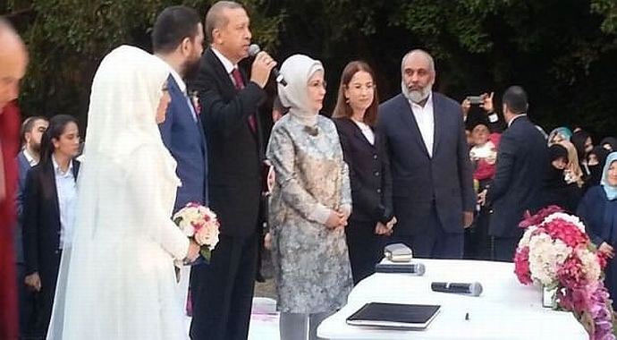 Davutoğlu'nun yeni partisinde şaşırtan isimler! Emine Erdoğan'ın en yakınındaki isimdi