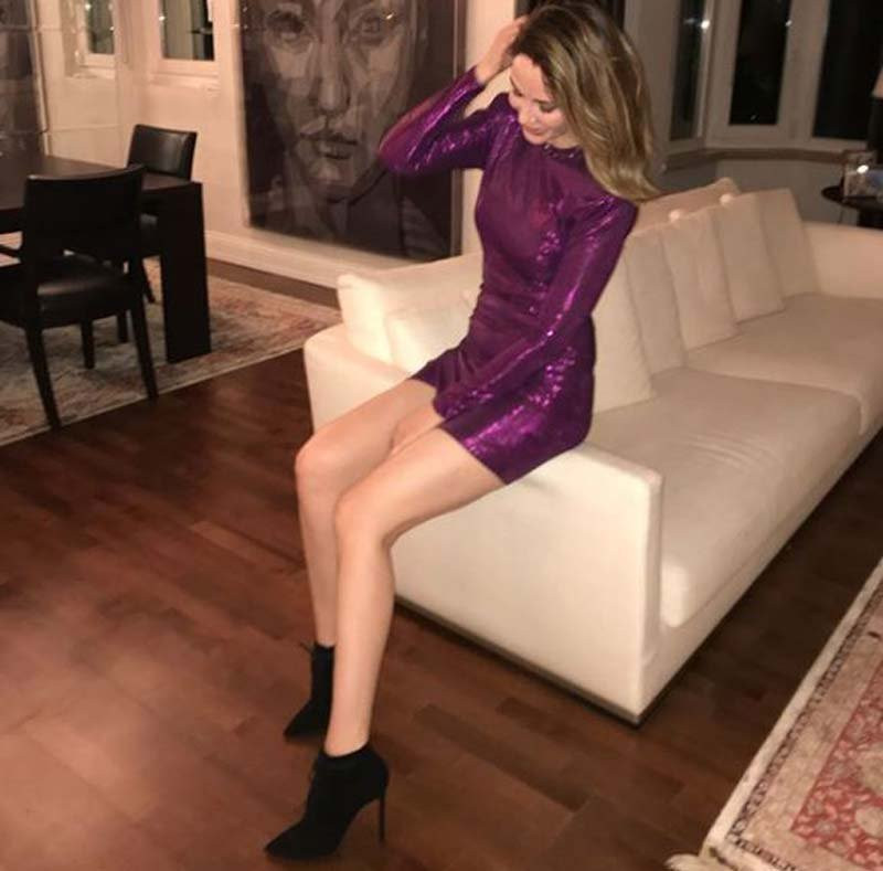 Demet Şener'in elbisesi sosyal medyayı karıştırdı - Resim: 1