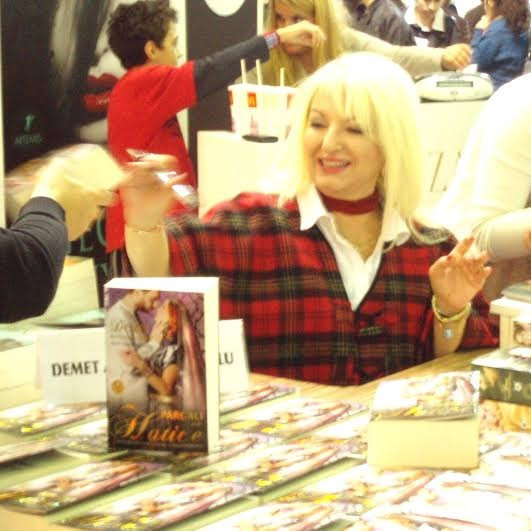 Kösem kitabının yazarı Demet Altınyeleklioğlu Medyafaresi.com'a konuştu: Harem okul değildi - Resim: 2