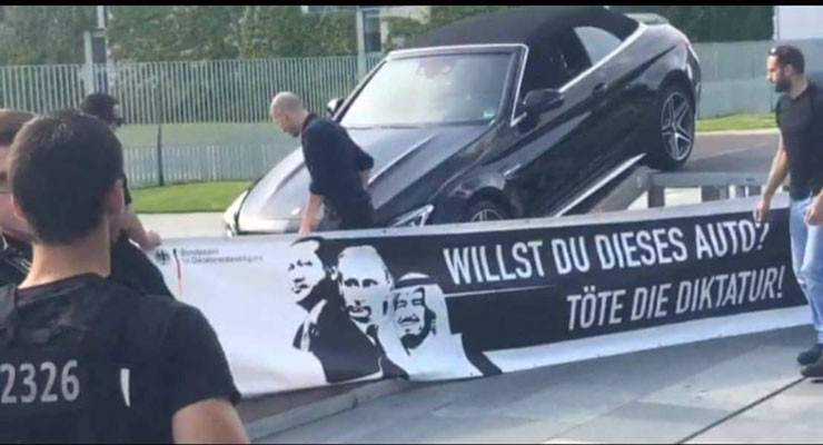 Skandal Erdoğan pankartı! Türkiye Almanya'ya nota verdi - Resim: 1