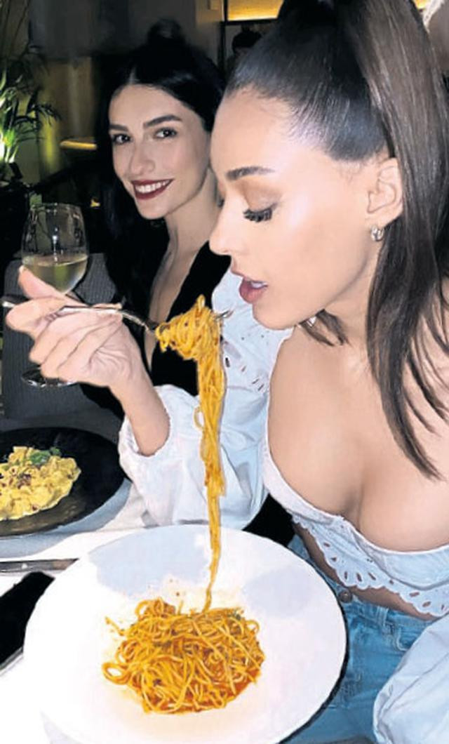 Dilan Çiçek Deniz sonunda makarnaya başladı - Resim: 1