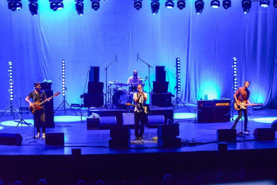 Kıvılcım Ural sevgilisi Kaan Tangöze'yi konserde yalnız bırakmadı - Resim: 2