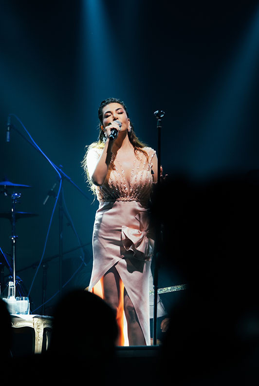 Ebru Yaşar Kıbrıs'ı Salladı - Resim: 1