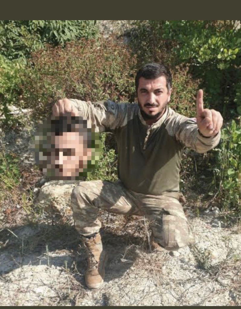 Murat Ağırel'e Kesik Başla Poz Veren Emrah Çelik'ten Ölüm Tehditleri! - Resim: 3