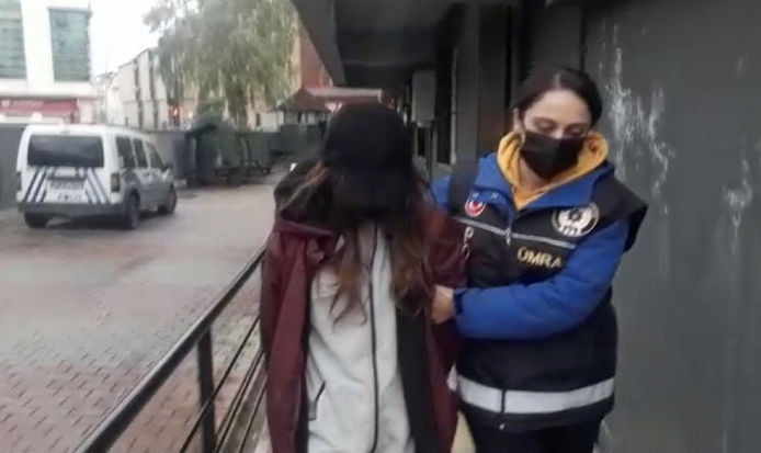 Öz Babasını Öldüren Genç Kızı Annesi Savundu - Resim: 3