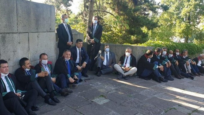 Baro Başkanları kendilerine desteğe gelen HDP Eş Başkanı Sancar'a ayıp etti - Resim: 1