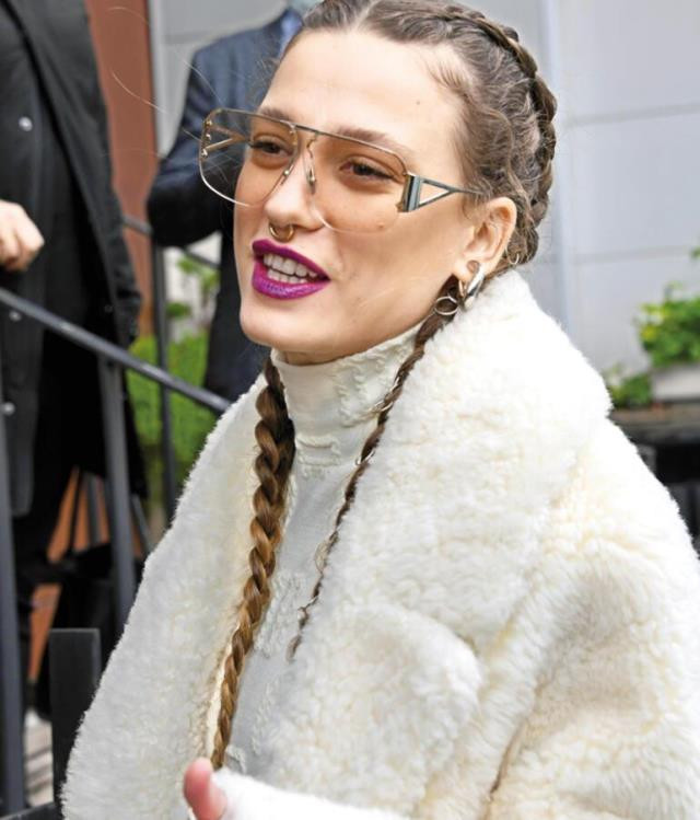 Ebru Şancı'dan Olay Sözler: Serenay Sarıkaya'yı Ayıya Benzetti - Resim: 1