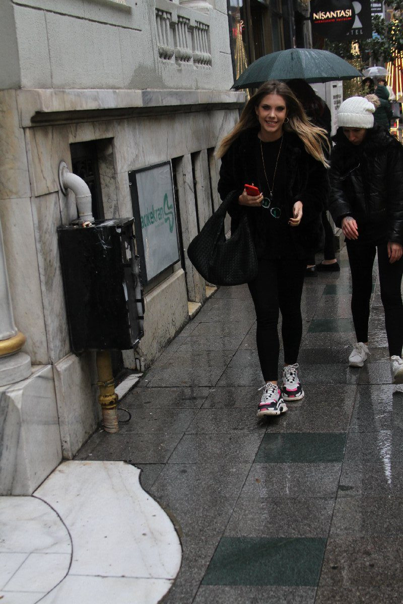 Eda Ece Yasak Elma'dan çok memnun - Resim: 1