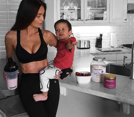 Bikini mankeni sosyal medyayı karıştırdı - Resim: 1