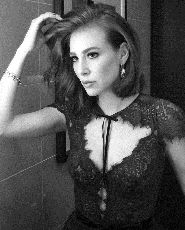 Elçin Sangu saçlarını kestirdi, sosyal medya ikiye bölündü - Resim: 1