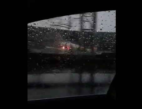 Son dakika: Sabiha Gökçen'de inanılmaz kaza: Pegasus uçağı pistten çıktı, üç parçaya bölündü - Resim: 1