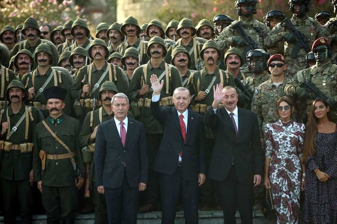 Osmanlı'nın son fethinin 100. yıldönümü Bakü'de kutlandı - Resim: 3