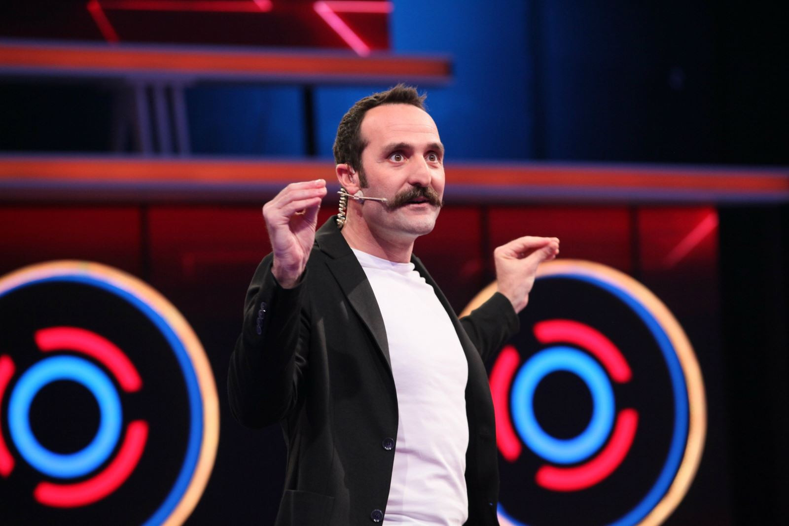 Fox TV'den yeni yarışma programı! Hangi ünlü oyuncu sunacak? - Resim: 1