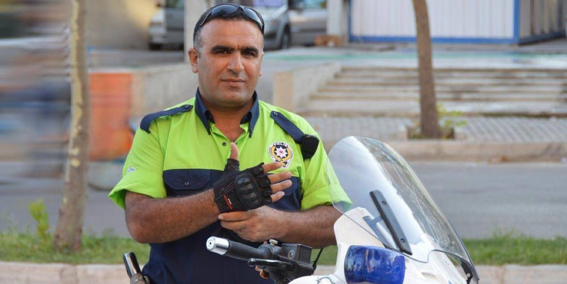 İzmir’de saldırıyı engellerken şehit olan polis: Fethi Sekin kimdir? - Resim: 1