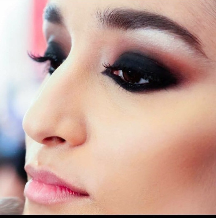 Siy Kuaför’ün Güzellik Uzmanı Sinem Üst’ten Gelin Makyajı Önerileri - Resim: 4