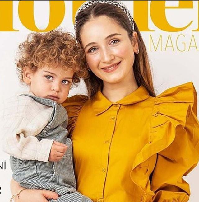 Gökçe Akyıldız oğlu Ömer ile poz verdi - Resim: 1