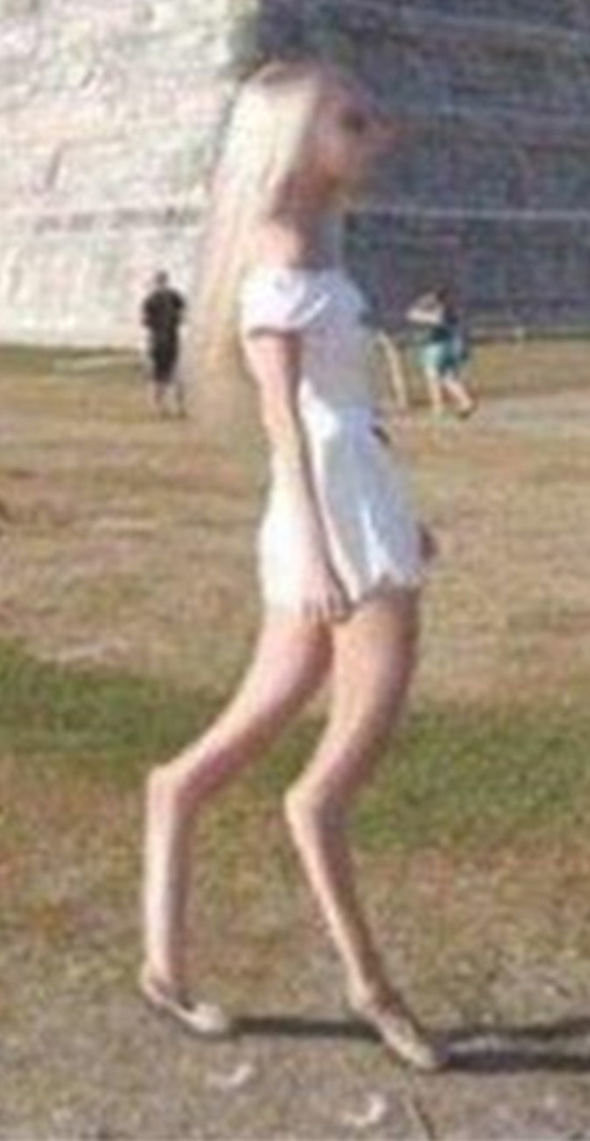 Sarışın kadının görüntüsü Google Haritalar kullanıcılarını ürpertti: Uzaylı - Resim: 1